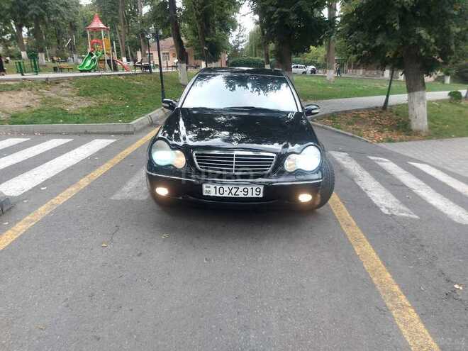Mercedes C 240 2000, 421,500 km - 2.4 л - Quba