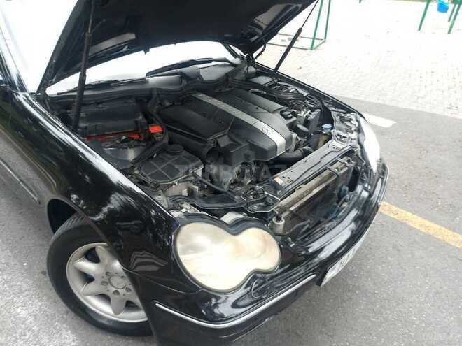 Mercedes C 240 2000, 421,500 km - 2.4 л - Quba