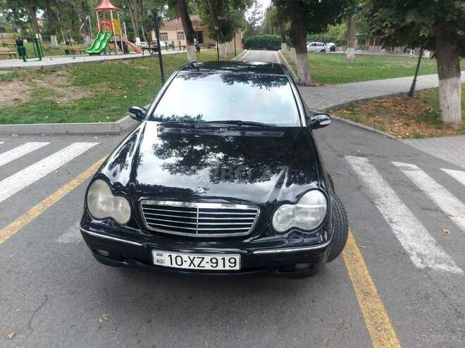 Mercedes C 240 2000, 421,500 km - 2.4 л - Quba