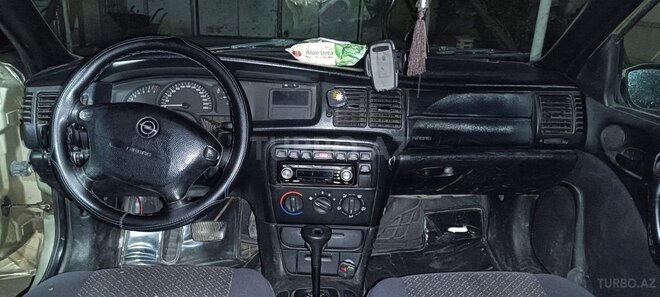 Opel Vectra 1996, 417,570 km - 2.0 l - Bakı