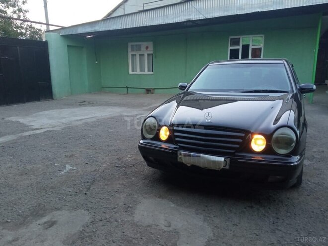 Mercedes E 280 2001, 480,000 km - 2.8 l - Tovuz
