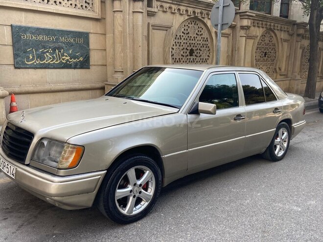 Mercedes E 280 1994, 395,000 km - 2.8 l - Bakı