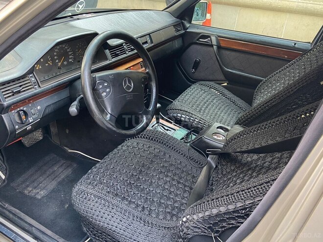 Mercedes E 280 1994, 395,000 km - 2.8 l - Bakı
