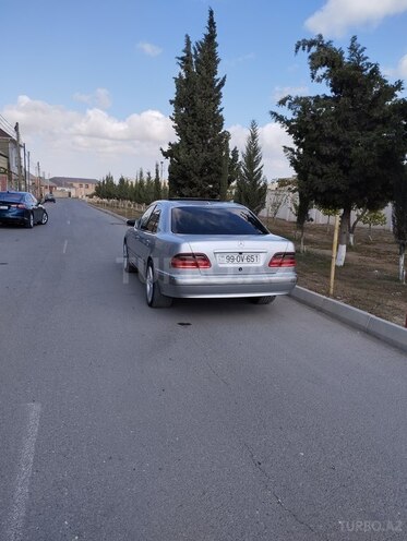 Mercedes E 280 2000, 399,000 km - 2.8 l - Bakı