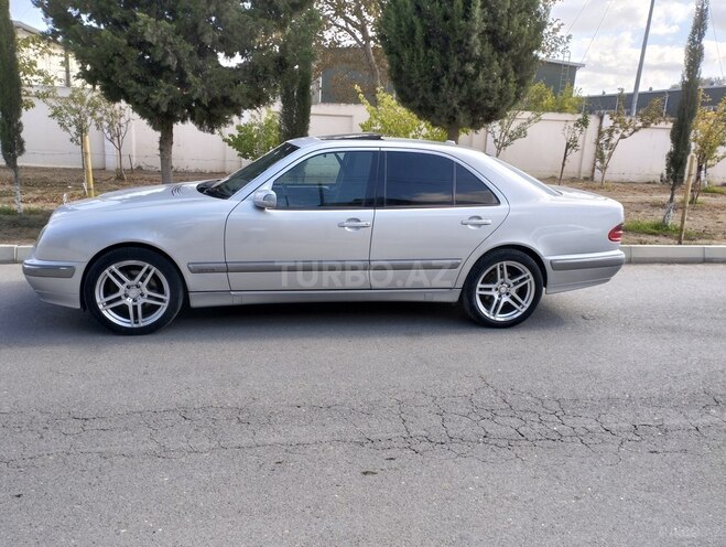Mercedes E 280 2000, 399,000 km - 2.8 l - Bakı