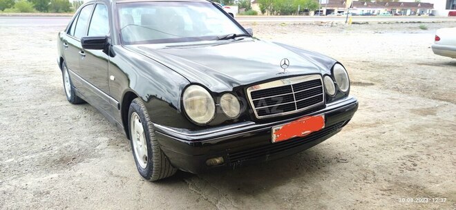 Mercedes E 220 1999, 245,012 km - 2.2 l - Göyçay