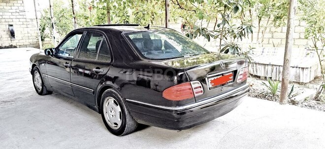 Mercedes E 220 1999, 245,012 km - 2.2 l - Göyçay