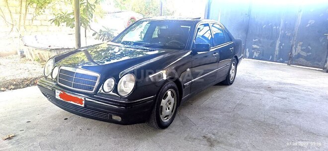 Mercedes E 220 1999, 245,012 km - 2.2 l - Göyçay