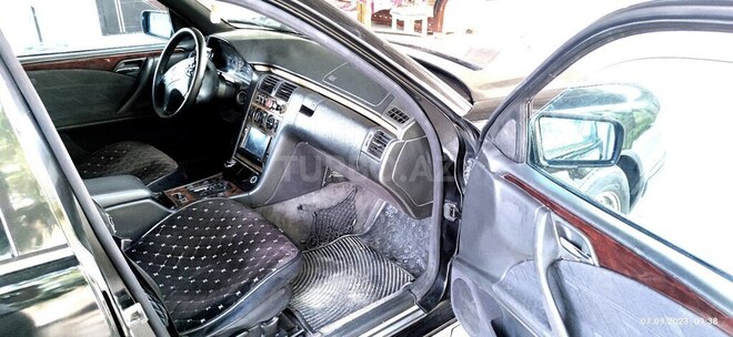 Mercedes E 220 1999, 245,012 km - 2.2 l - Göyçay