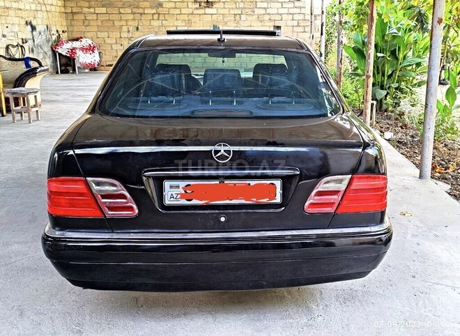 Mercedes E 220 1999, 245,012 km - 2.2 l - Göyçay
