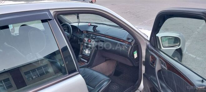 Mercedes E 240 1999, 350,000 km - 2.4 l - Bakı