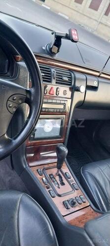 Mercedes E 240 1999, 350,000 km - 2.4 l - Bakı