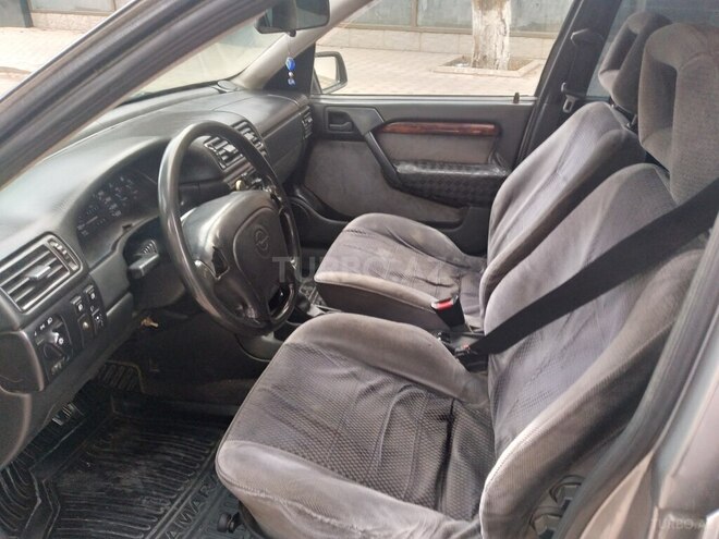 Opel Vectra 1994, 282,000 km - 2.0 l - Sumqayıt