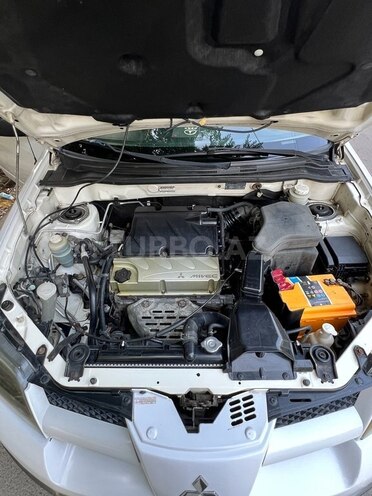 Mitsubishi Outlander 2004, 175,000 km - 2.4 л - Bakı