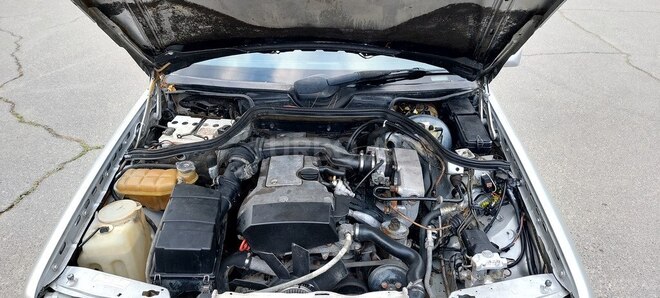 Mercedes E 220 1995, 258,000 km - 2.2 l - Sumqayıt