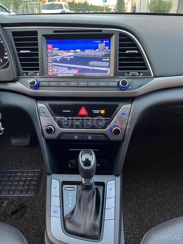 Hyundai Elantra 2018, 75,142 km - 1.6 l - Bakı
