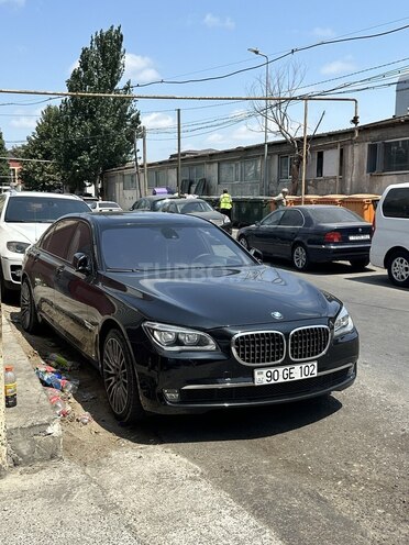 BMW 750 2012, 182,000 km - 4.4 л - Bakı