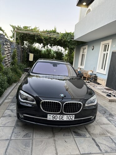 BMW 750 2012, 182,000 km - 4.4 л - Bakı