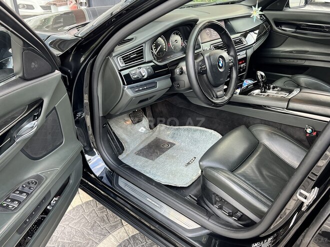 BMW 750 2012, 182,000 km - 4.4 л - Bakı