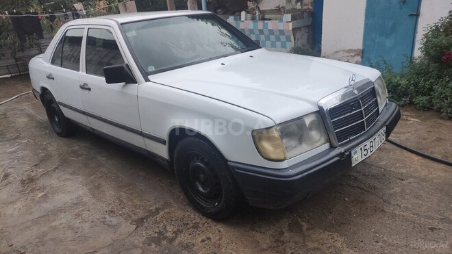 Mercedes E 230 1990, 300,000 km - 2.3 l - Bakı