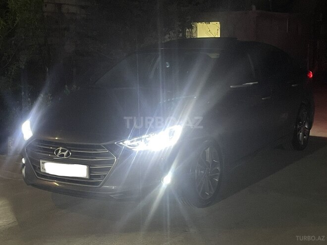 Hyundai Elantra 2018, 174,000 km - 2.0 l - Bakı