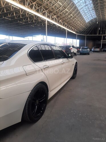 BMW 528 2013, 198,000 km - 2.0 л - Gəncə