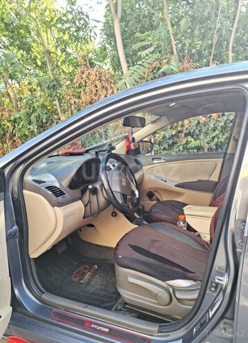 Hyundai Accent 2011, 263,000 km - 1.6 l - Bakı