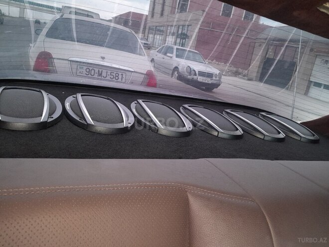 Mercedes E 220 1993, 256,963 km - 2.2 l - Bakı