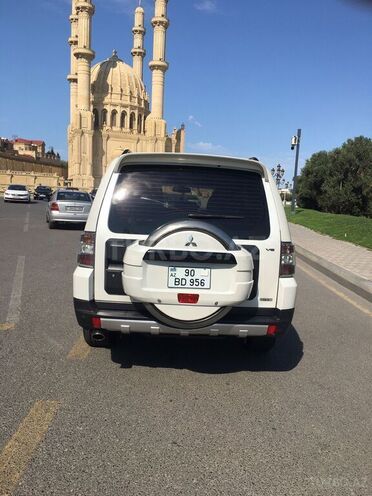 Mitsubishi Pajero 2007, 260,000 km - 3.0 l - Bakı