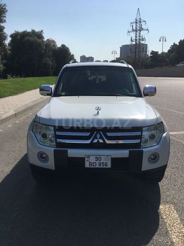 Mitsubishi Pajero 2007, 260,000 km - 3.0 l - Bakı