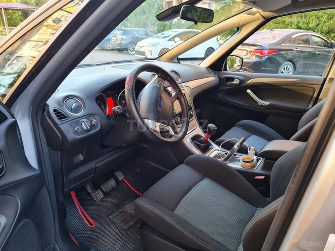 Ford  2011, 256,000 km - 2.0 л - Bakı