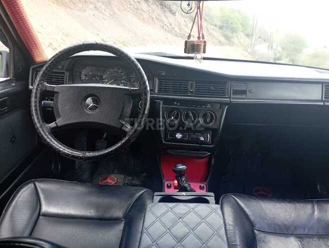 Mercedes 190 1986, 356,000 km - 2.0 l - Yardımlı