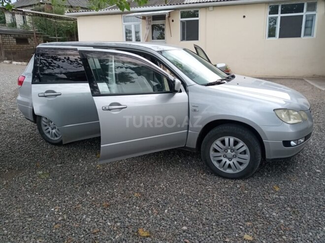 Mitsubishi Airtrek 2001, 267,281 km - 2.4 l - Qazax