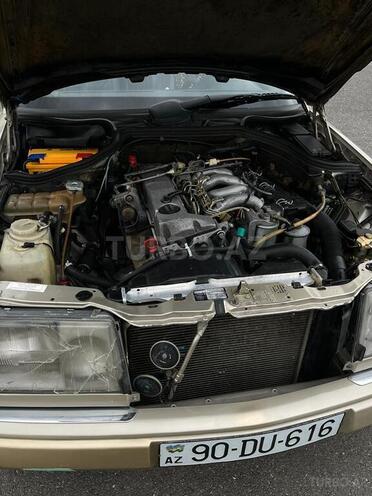 Mercedes E 250 1991, 280,000 km - 2.5 l - Şəki