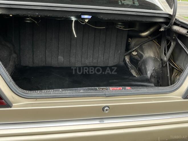Mercedes E 250 1991, 280,000 km - 2.5 l - Şəki