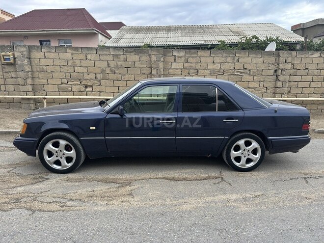 Mercedes E 280 1995, 298,700 km - 2.8 l - Bakı