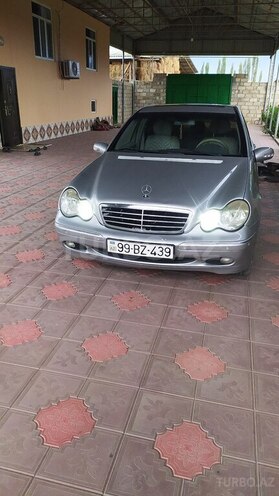 Mercedes C 240 2001, 318,000 km - 2.4 l - Yevlax