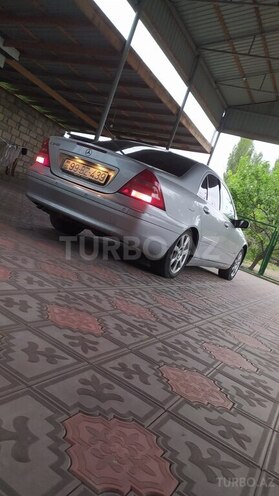 Mercedes C 240 2001, 318,000 km - 2.4 l - Yevlax