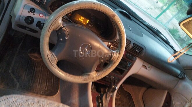 Mercedes C 240 2001, 318,000 km - 2.4 l - Yevlax