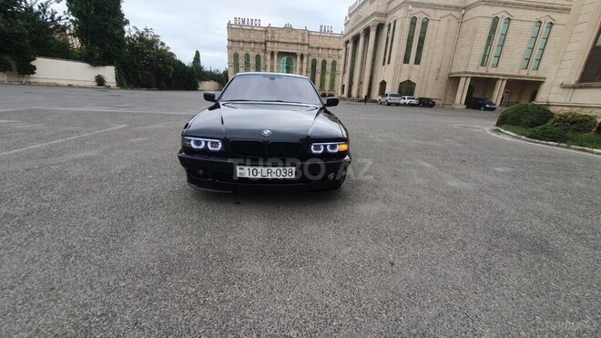 BMW 740 2000, 336,000 km - 4.0 л - Bakı