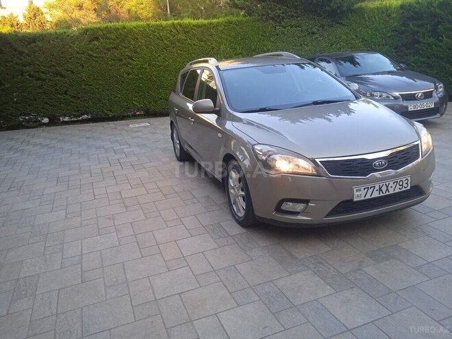 Kia Ceed 2010, 259,000 km - 1.6 л - Bakı