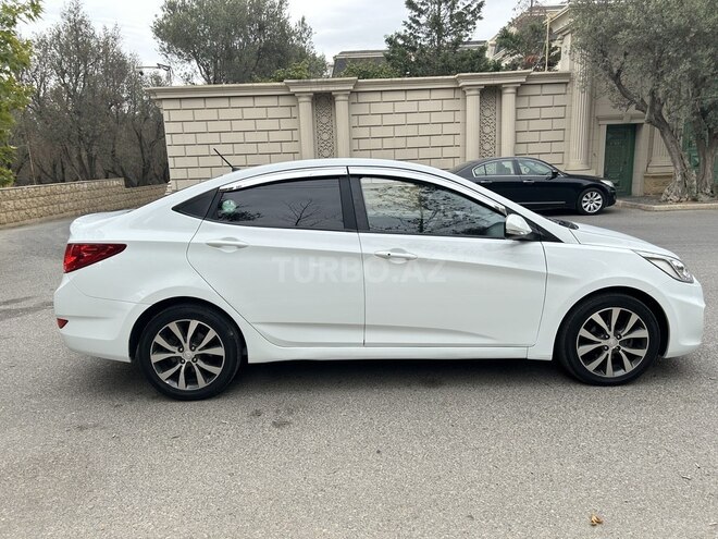 Hyundai Accent 2014, 220,000 km - 1.6 l - Bakı