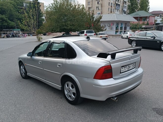 Opel Vectra 2000, 211,000 km - 2.0 l - Bakı