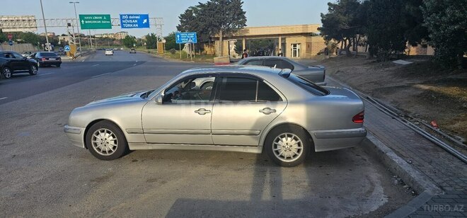 Mercedes E 240 2001, 429,814 km - 2.6 l - Ağdaş