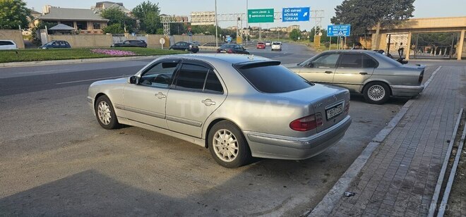 Mercedes E 240 2001, 429,814 km - 2.6 l - Ağdaş