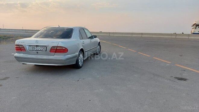 Mercedes E 240 2001, 429,814 km - 2.6 l - Ağdaş