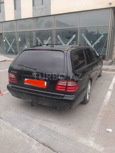 Mercedes E 220 2002, 362,000 km - 2.2 л - Bakı