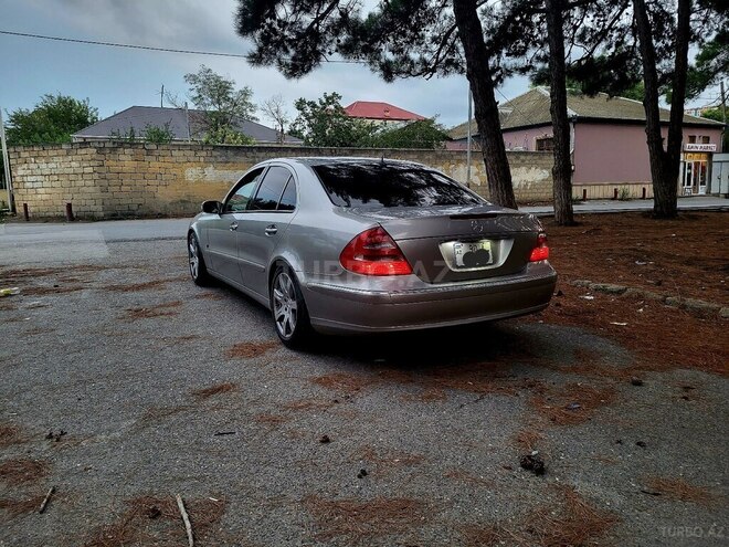 Mercedes E 320 2003, 318,000 km - 3.2 l - Bakı