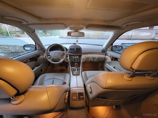 Mercedes E 320 2003, 318,000 km - 3.2 l - Bakı