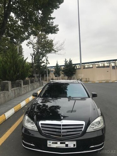 Mercedes S 350 2011, 204,000 km - 3.5 l - Zaqatala